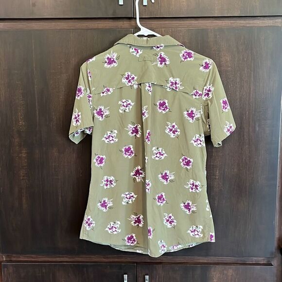 Duluth Trading Company Short Sleeve Vented Top Button Up Small - Picture 3 of 3